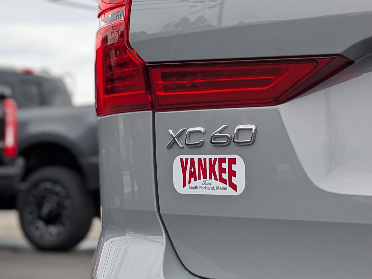 Used 2024 Volvo XC60 B5 Plus image 14