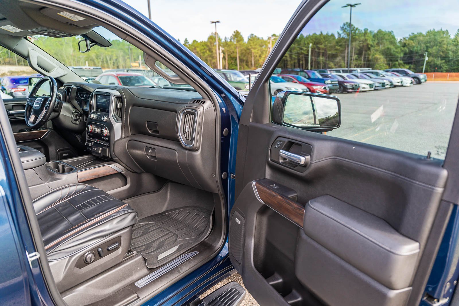 Used 2021 GMC Sierra 1500 SLT w/ SLT Convenience Package image 11