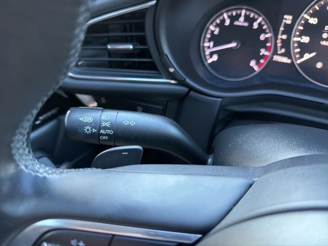Used 2020 MAZDA CX-30 Premium image 37