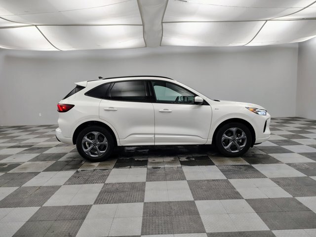 Certified 2024 Ford Escape ST-Line Select w/ Tech Pack #2 AWD/4WD image 12