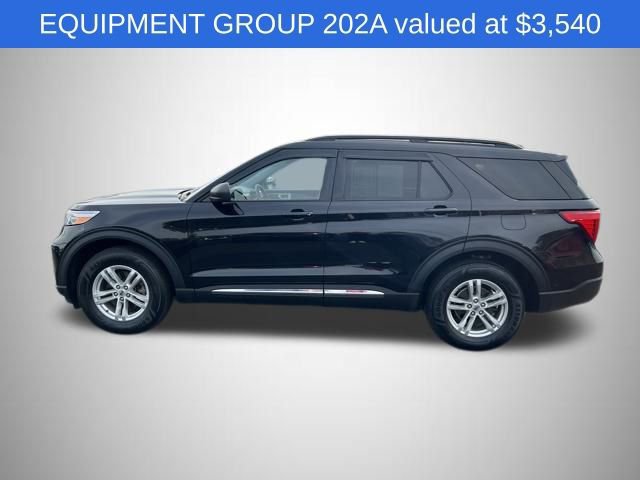 Certified 2022 Ford Explorer XLT w/ Equipment Group 202A image 4