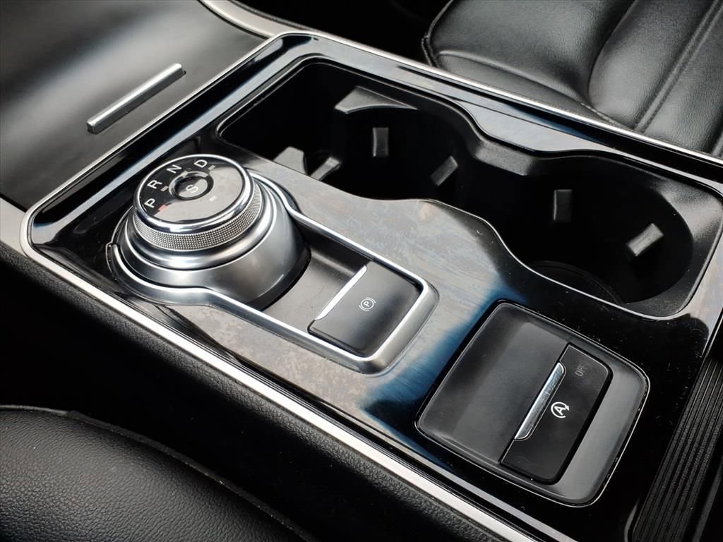 Certified 2020 Ford Edge SEL w/ Cold Weather Package image 17