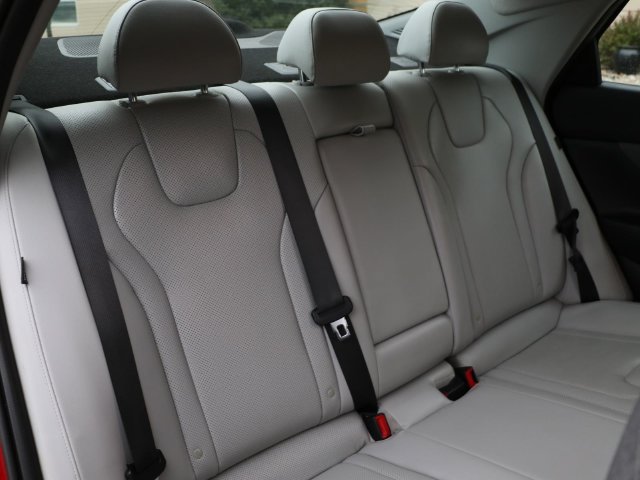 Used 2024 Hyundai Elantra Limited FWD image 13