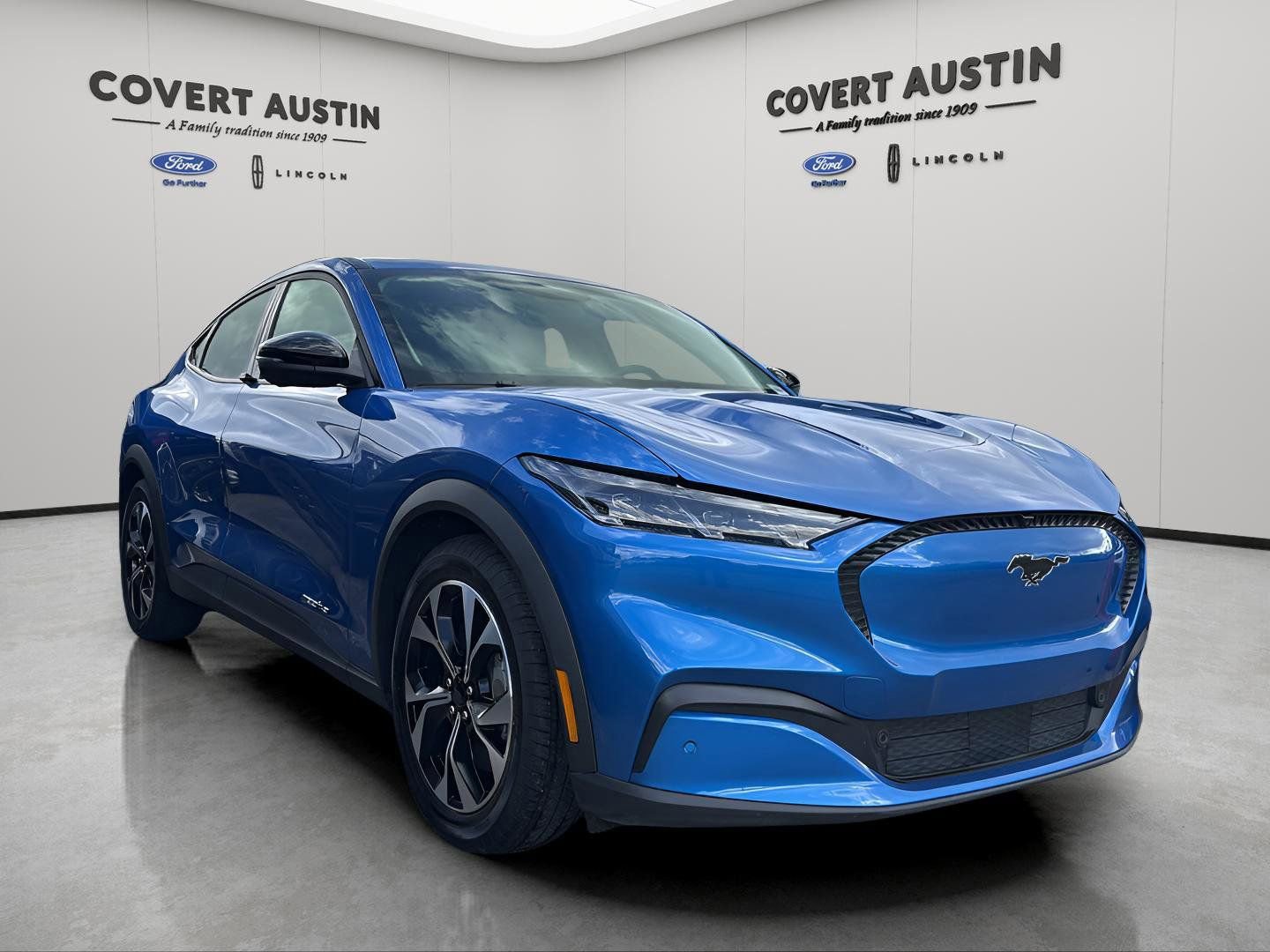 Certified 2025 Ford Mustang Mach-E Select image 7