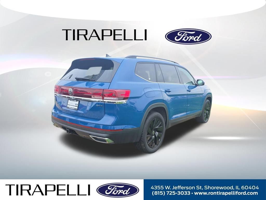 Used 2025 Volkswagen Atlas SE AWD/4WD image 3
