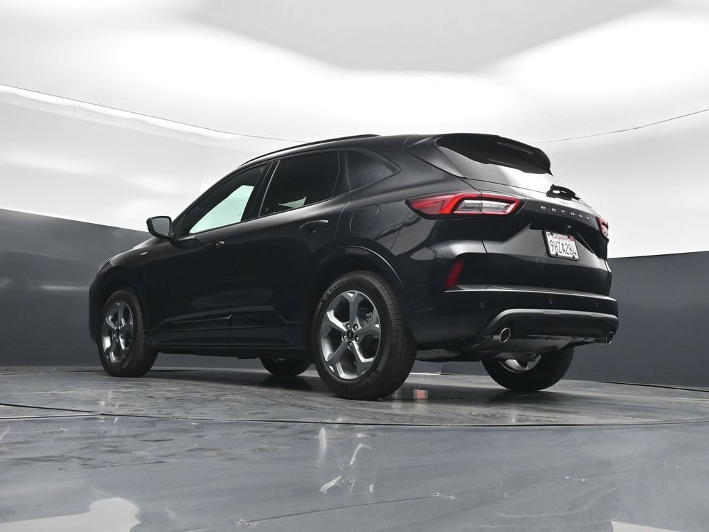 Certified 2023 Ford Escape ST-Line w/ Tech Pack #1 FWD image 51