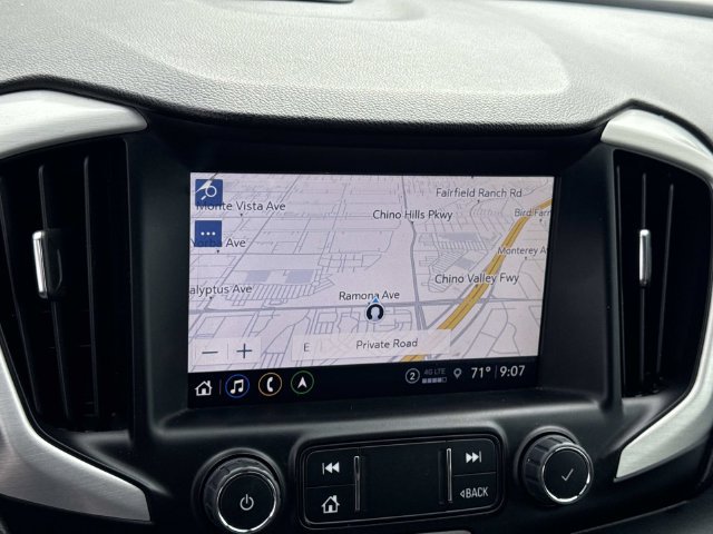 Used 2022 GMC Terrain SLT w/ Infotainment Package II FWD image 11