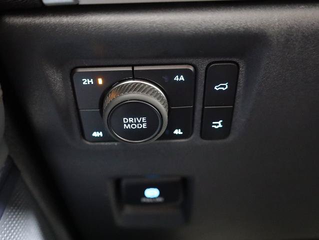 Certified 2025 Ford Expedition Active AWD/4WD image 30