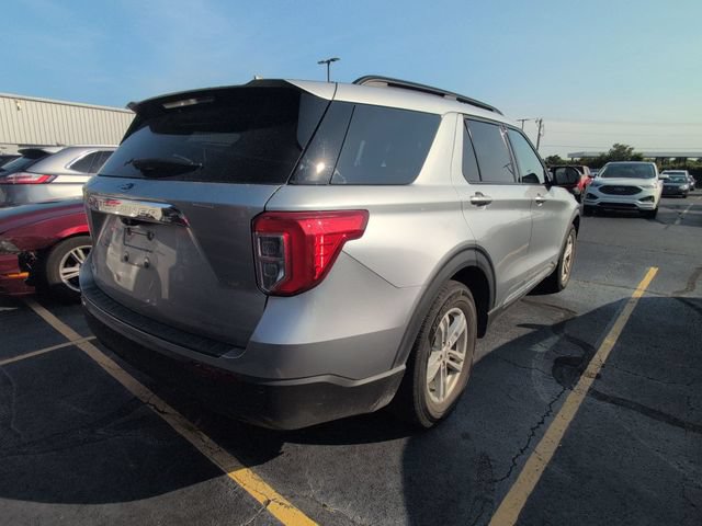 Certified 2022 Ford Explorer XLT RWD image 3