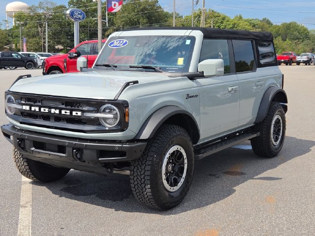 Certified 2022 Ford Bronco Outer Banks w/ Sasquatch Package AWD/4WD image 7