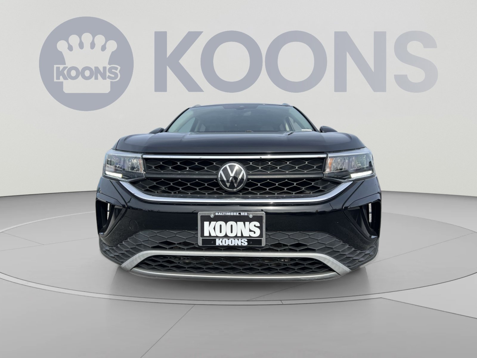 Used 2024 Volkswagen Taos SE w/ Panoramic Sunroof Package FWD image 11
