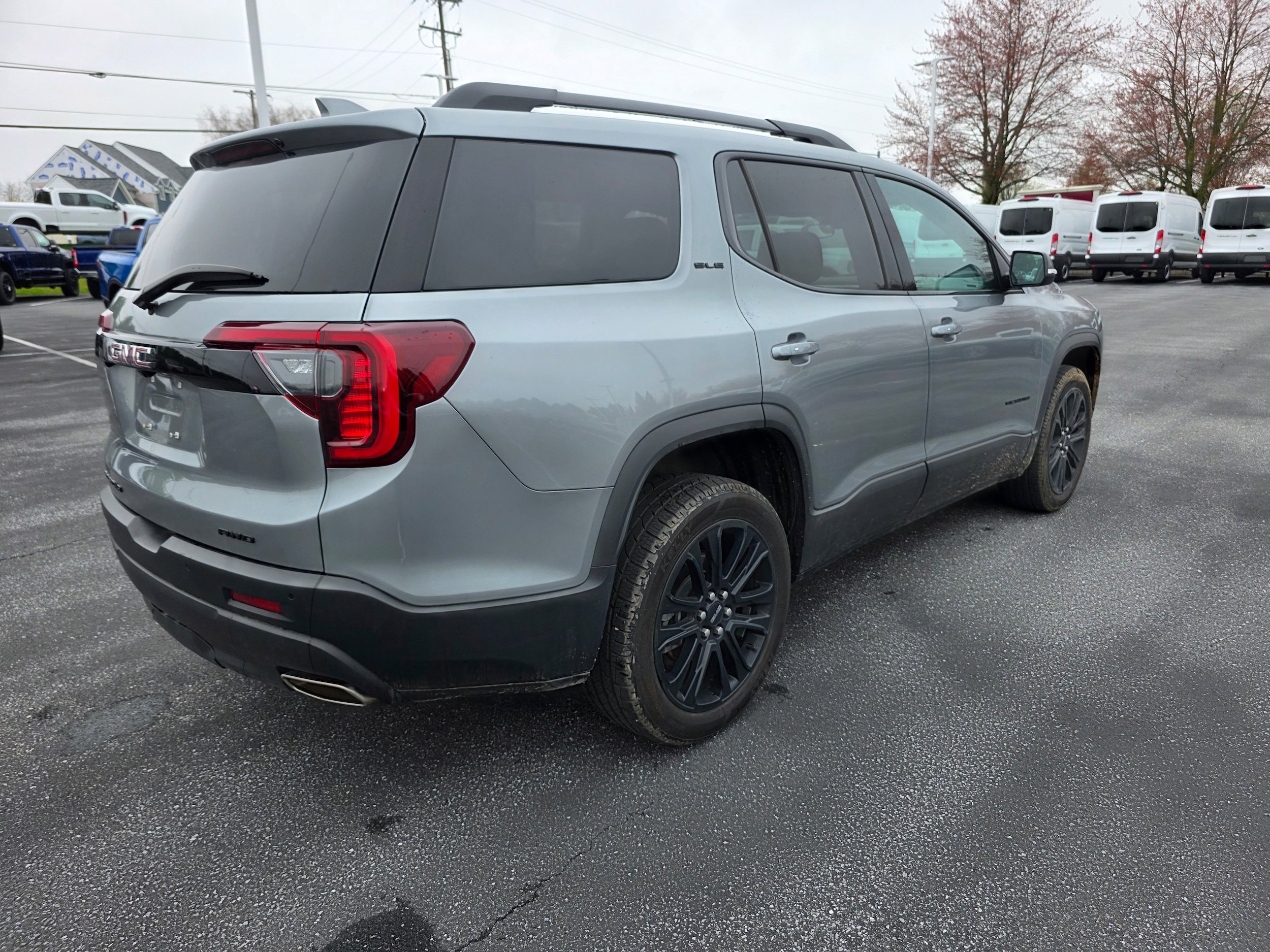 Used 2023 GMC Acadia SLE w/ Driver Convenience Package AWD/4WD image 3