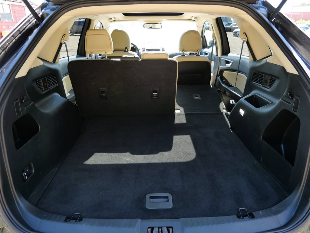 Certified 2019 Ford Edge SEL w/ Equipment Group 201A AWD/4WD image 9