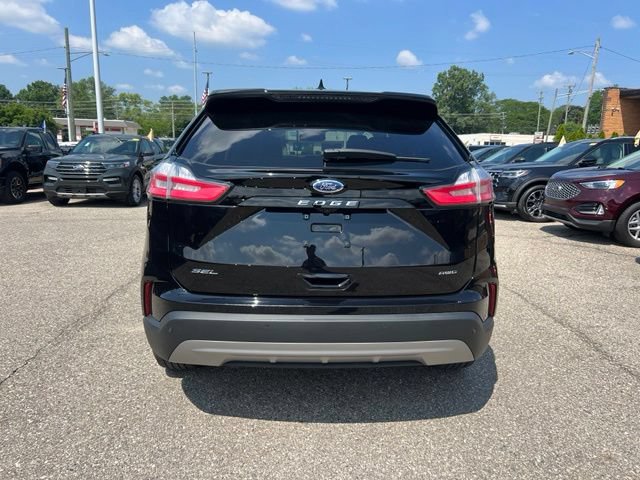 Certified 2024 Ford Edge SEL w/ Convenience Package AWD/4WD image 4