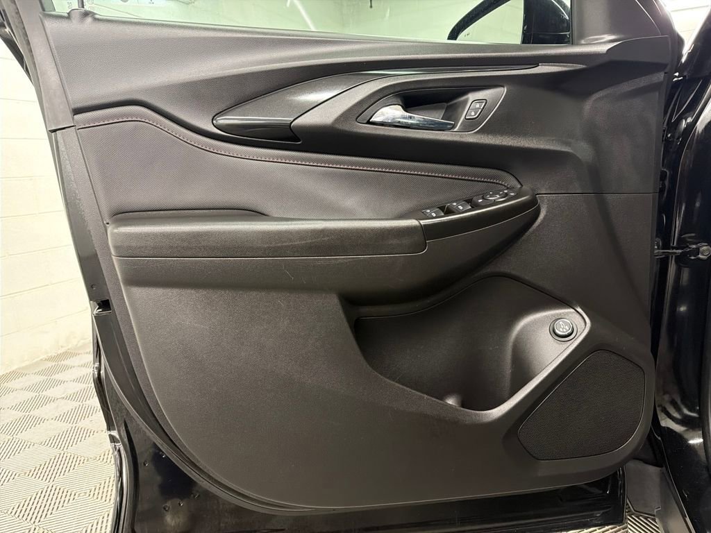 Used 2021 Chevrolet TrailBlazer RS w/ Sun and Liftgate Package image 17