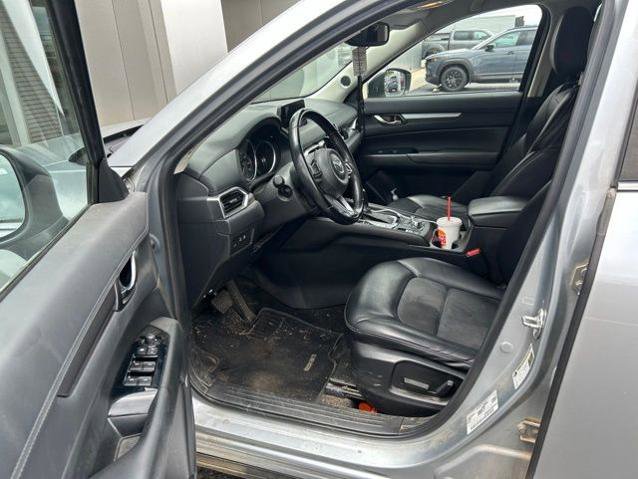 Used 2018 MAZDA CX-5 Touring w/ Preferred Equipment Package FWD image 2