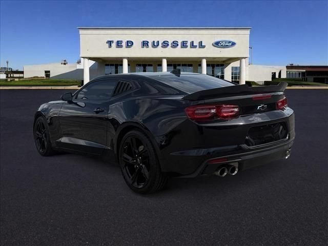 Used 2022 Chevrolet Camaro LT RWD image 7