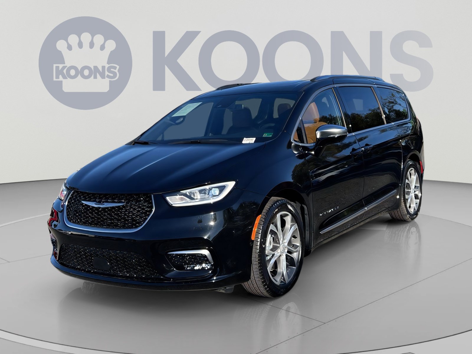Used 2026 Chrysler Pacifica Pinnacle FWD image 1