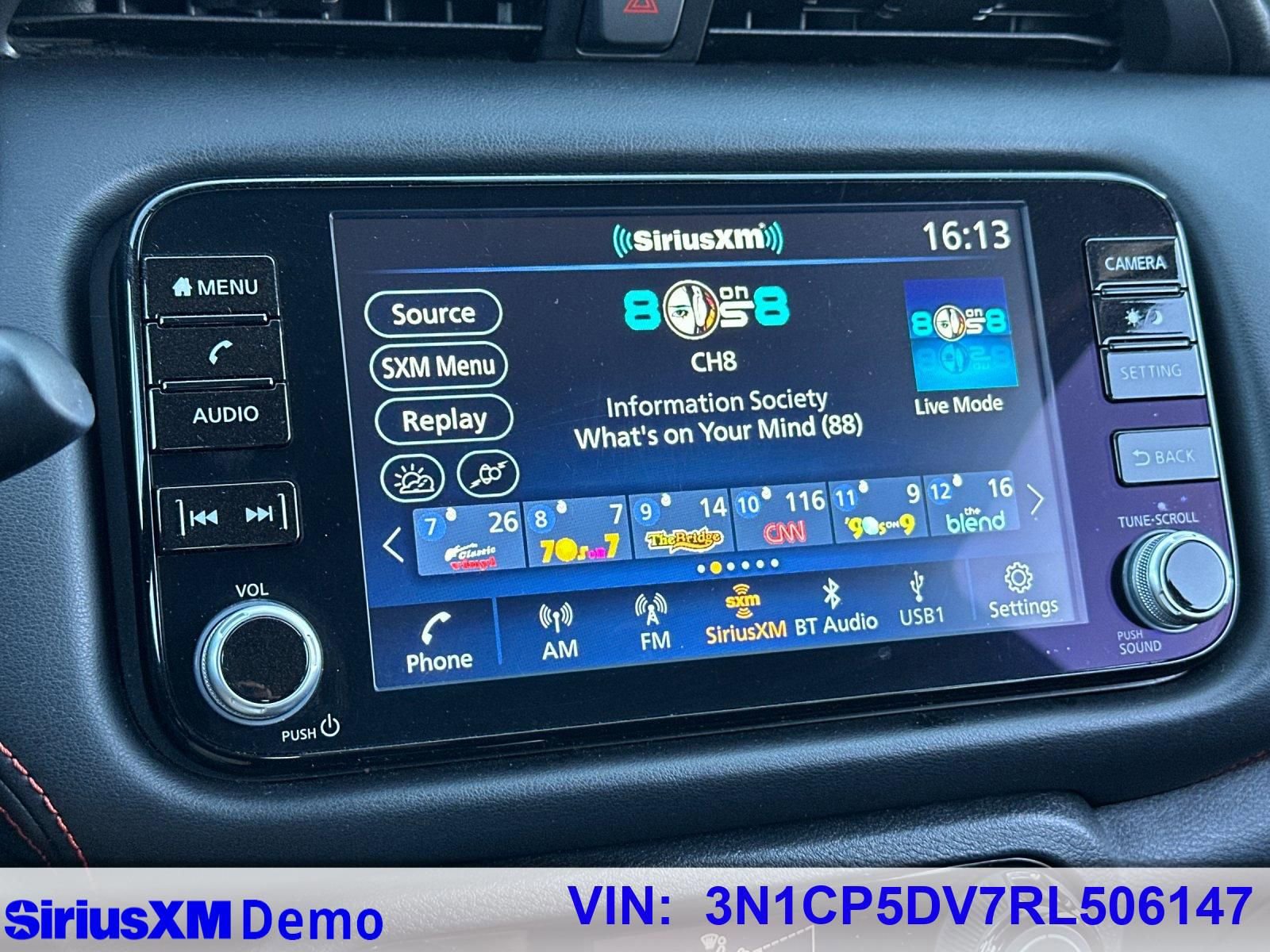 Used 2024 Nissan Kicks SR image 27