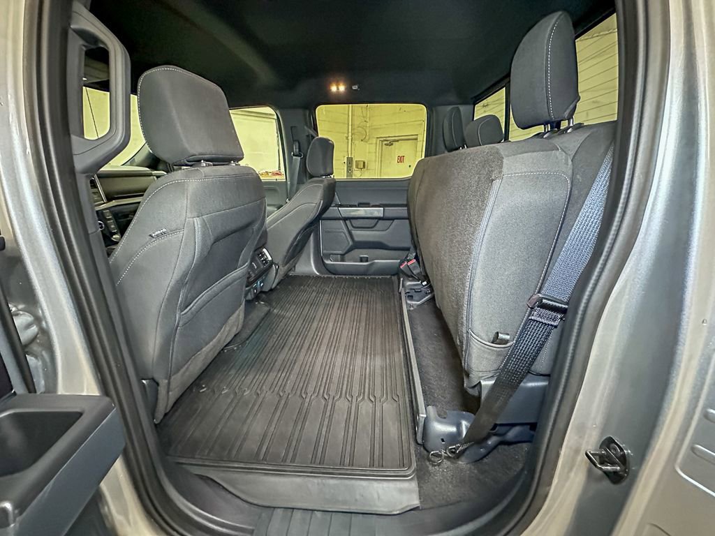 Certified 2022 Ford F150 XLT w/ Equipment Group 302A High image 31