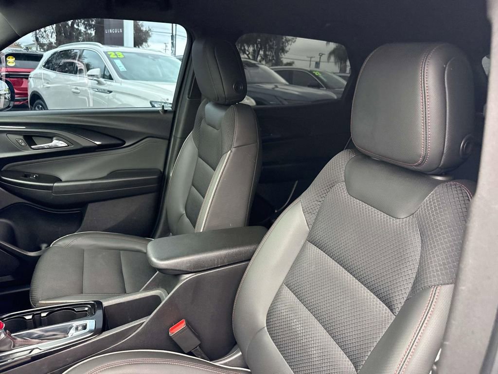 Used 2023 Chevrolet TrailBlazer RS w/ Convenience Package image 24