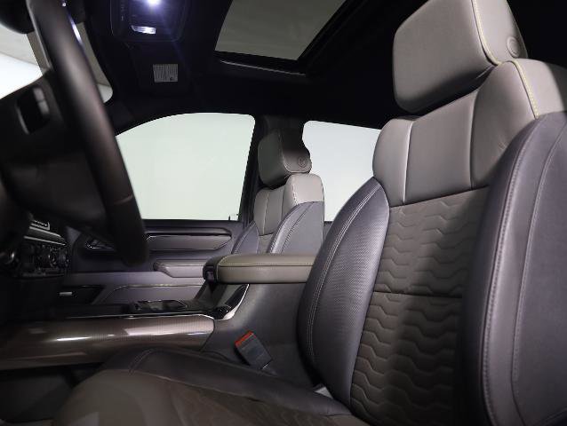 Used 2024 Chevrolet Silverado 2500 ZR2 w/ Technology Package image 8