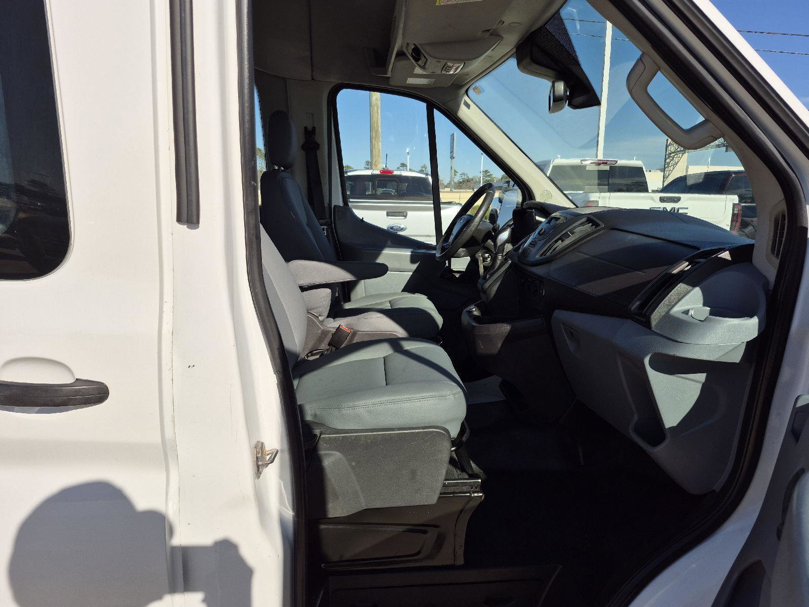 Certified 2019 Ford Transit 350 XL image 20