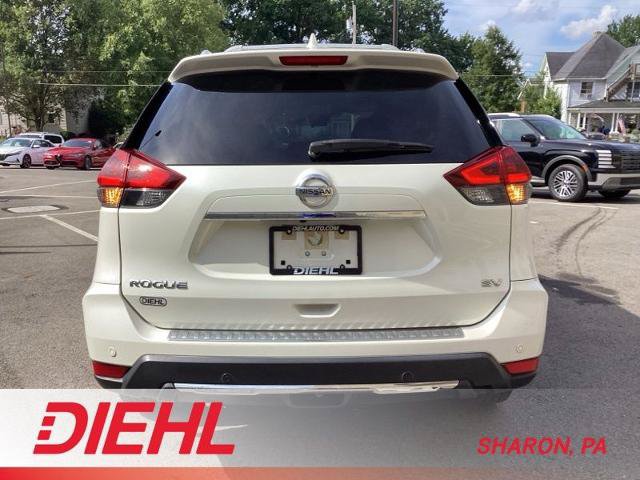 Used 2019 Nissan Rogue SV w/ Premium Package FWD image 11