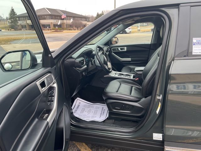 Certified 2023 Ford Explorer XLT w/ Equipment Group 202A AWD/4WD image 10