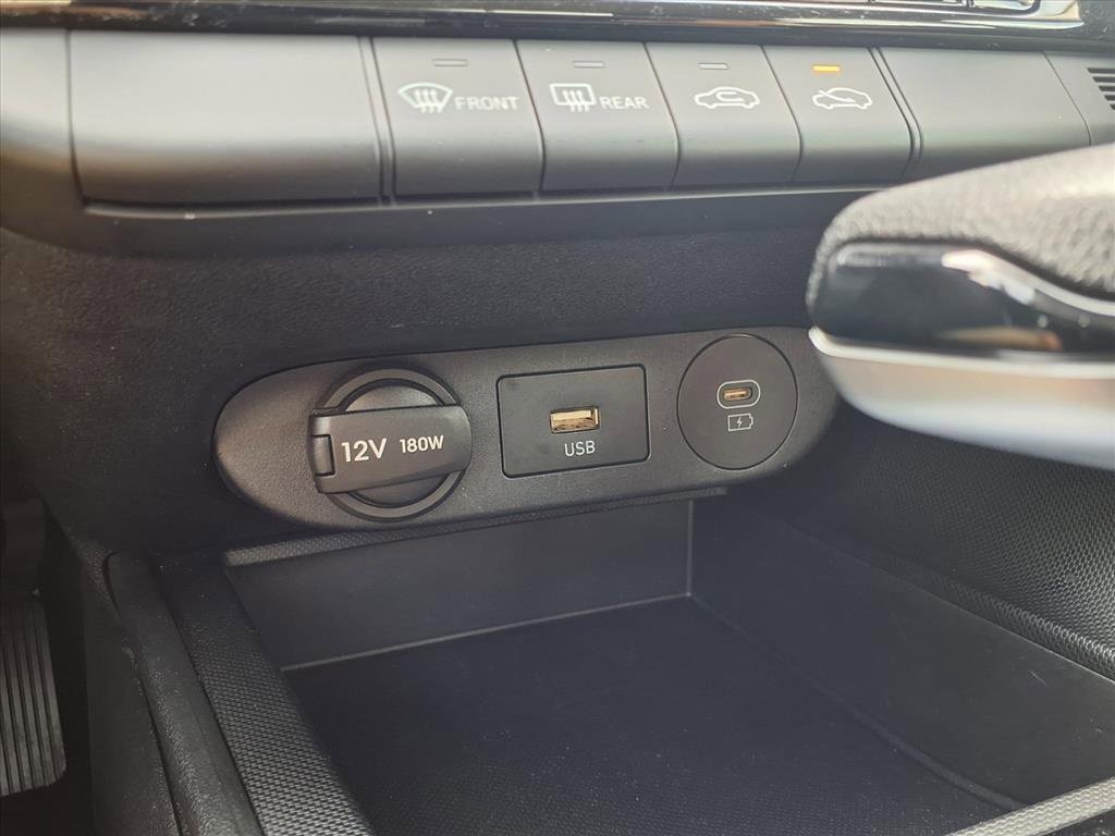 Used 2024 Hyundai Elantra SEL image 13