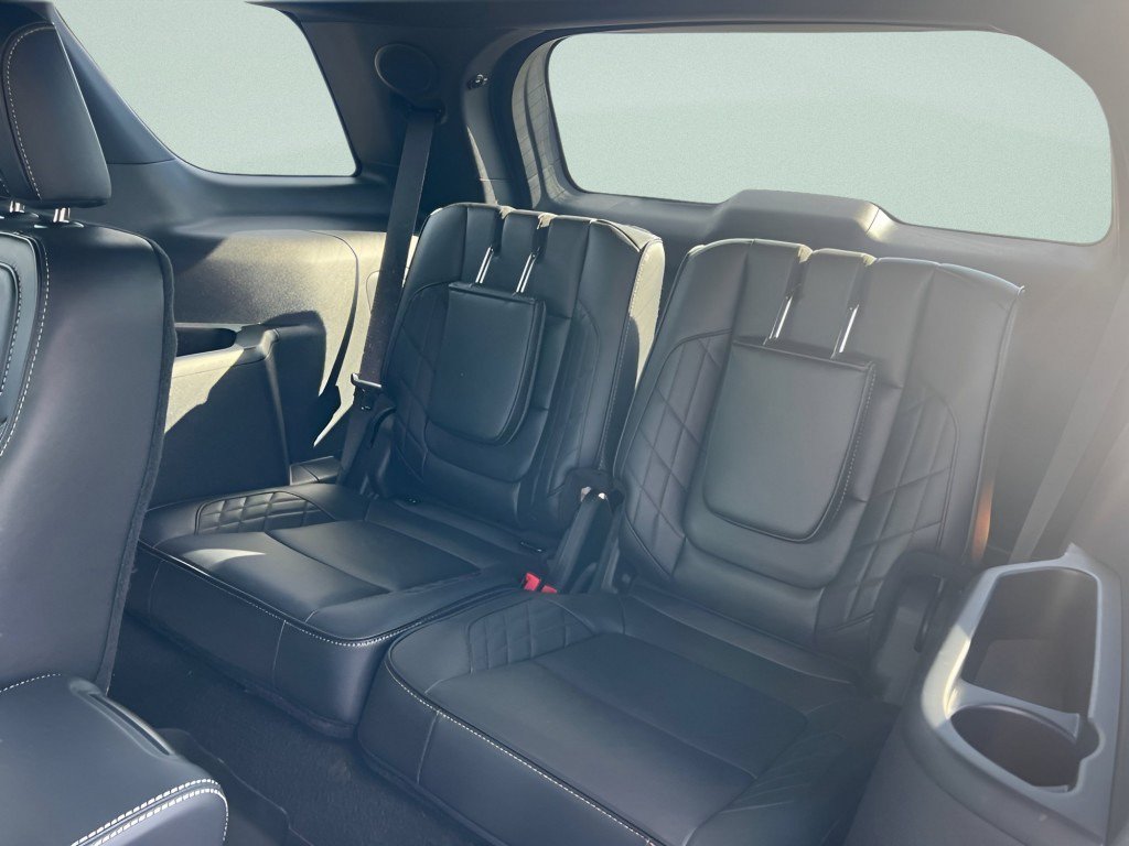Certified 2017 Ford Explorer Platinum AWD/4WD image 20