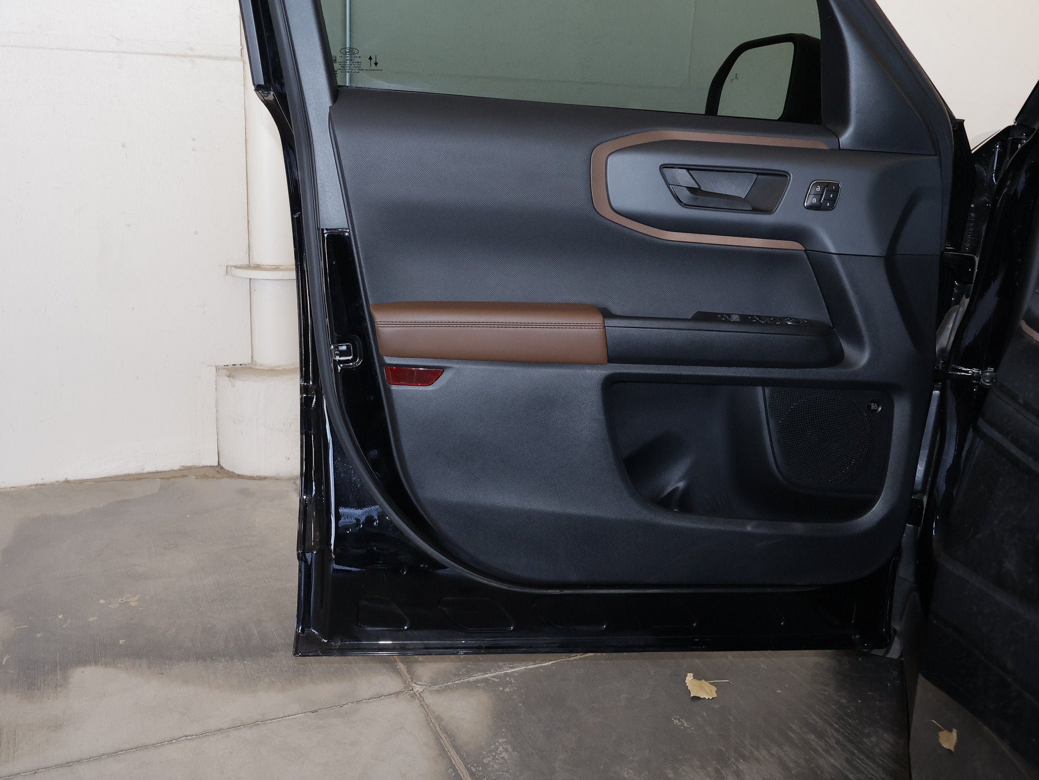 Certified 2024 Ford Bronco Sport Outer Banks w/ Tech Package AWD/4WD image 35