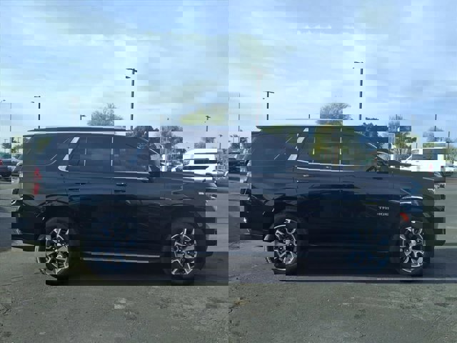 Used 2022 Chevrolet Tahoe LT w/ LT Signature Package image 7