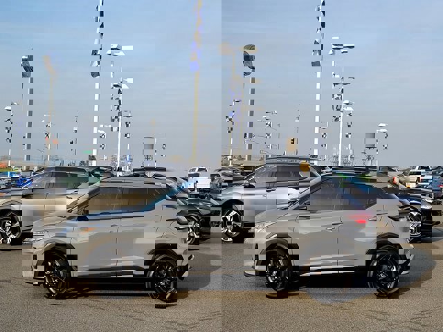 Used 2023 Nissan Kicks SR w/ Exterior Package image 2