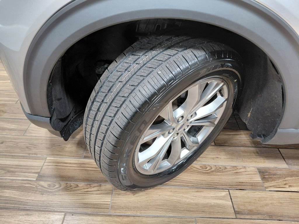 Certified 2022 Ford Explorer Limited AWD/4WD image 23