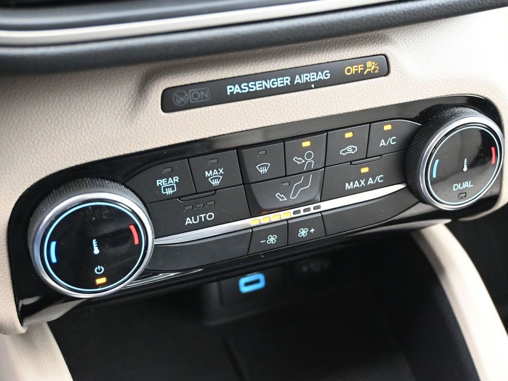 Certified 2022 Ford Escape SE w/ Convenience Package FWD image 18