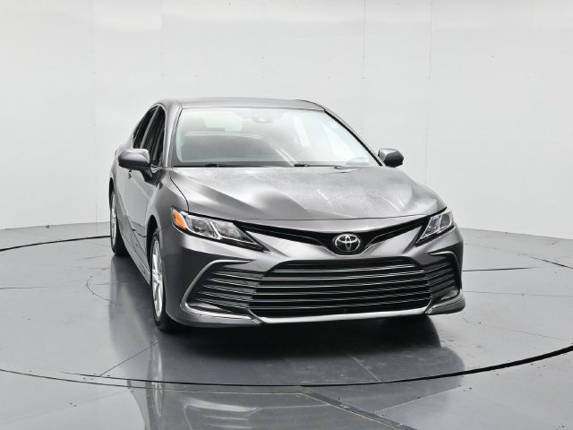 Used 2024 Toyota Camry LE FWD image 4