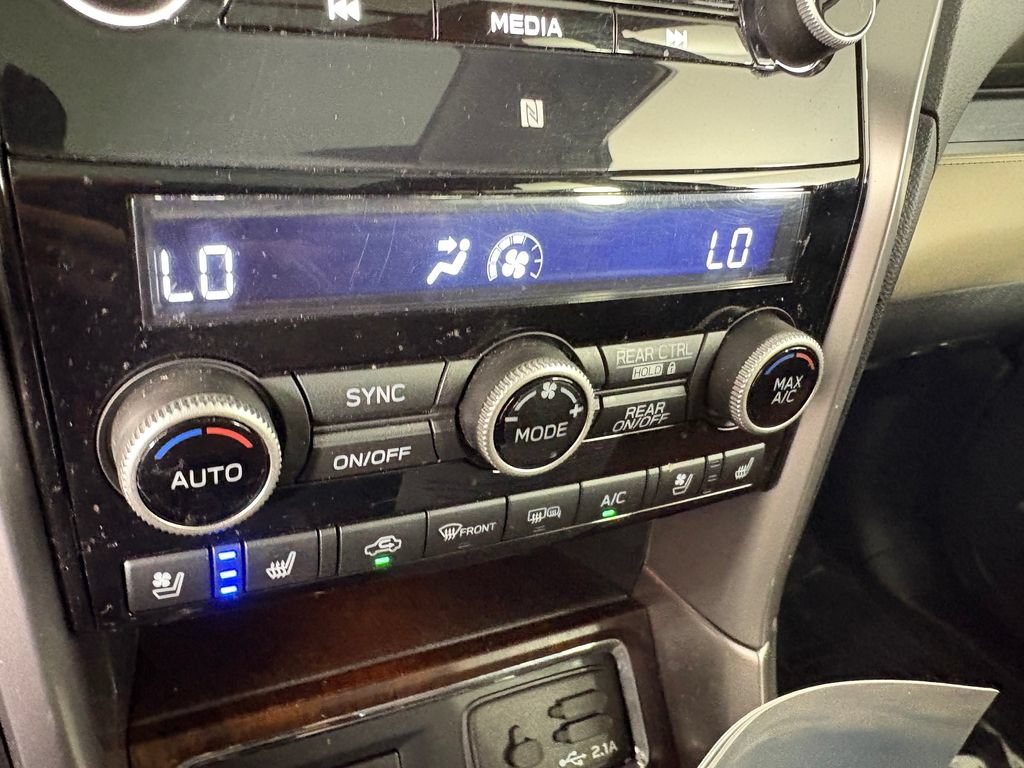 Used 2022 Subaru Ascent Touring AWD/4WD image 19