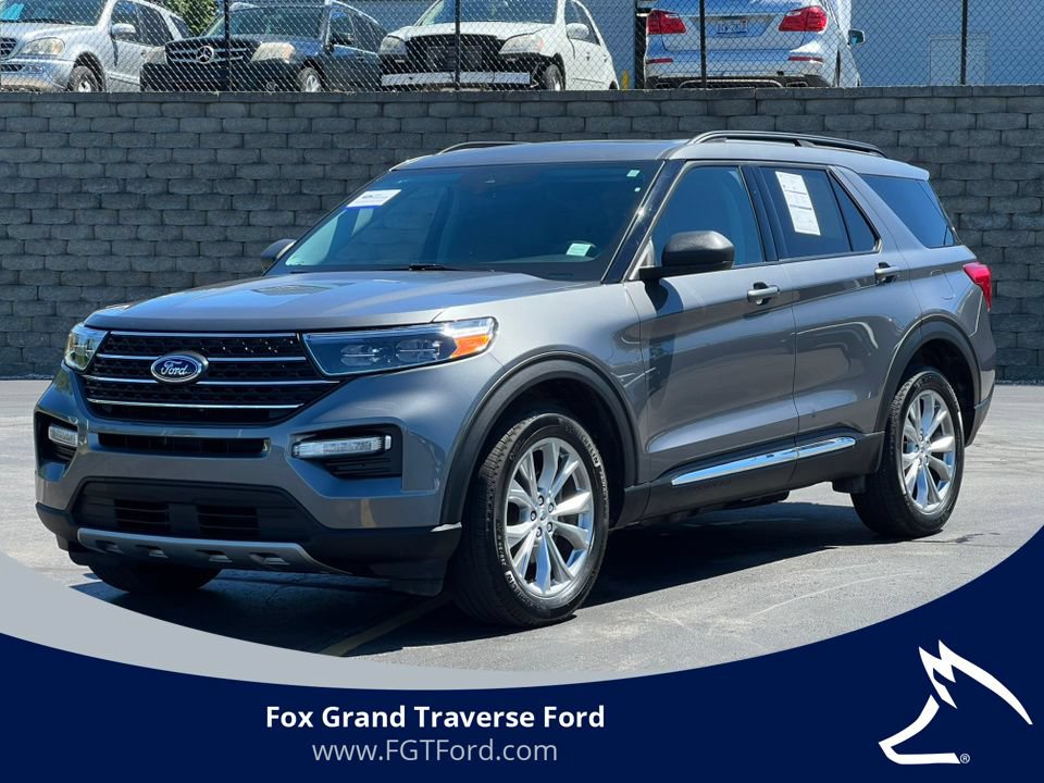 Certified 2023 Ford Explorer XLT w/ Equipment Group 202A AWD/4WD image 1