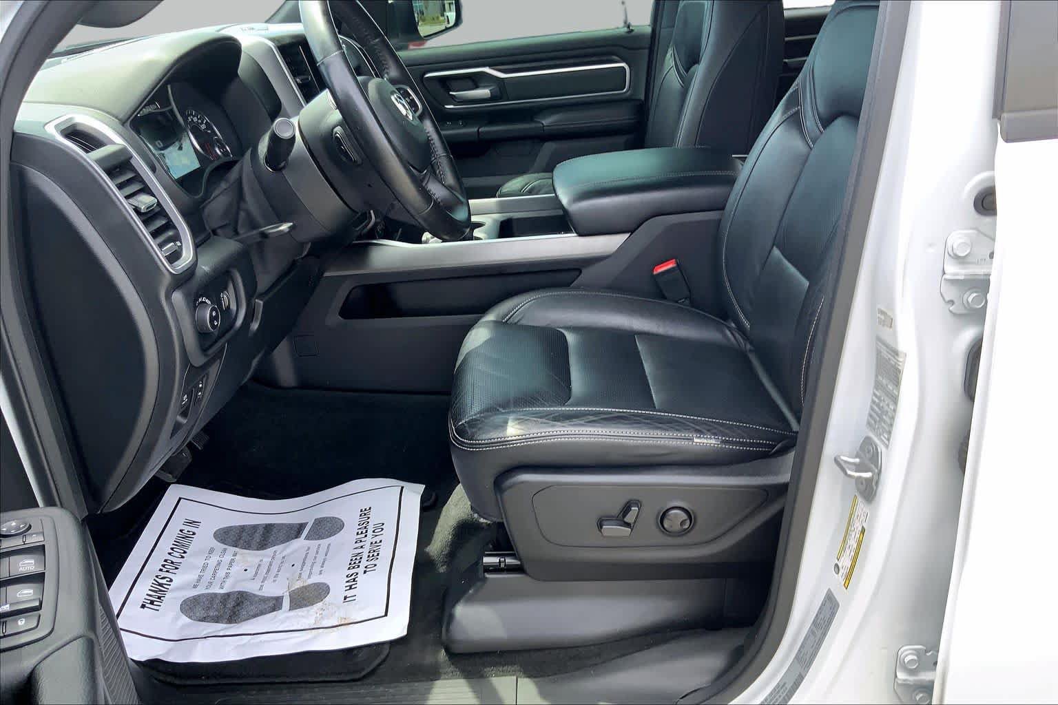 Used 2022 RAM 1500 Big Horn w/ Night Edition RWD image 8