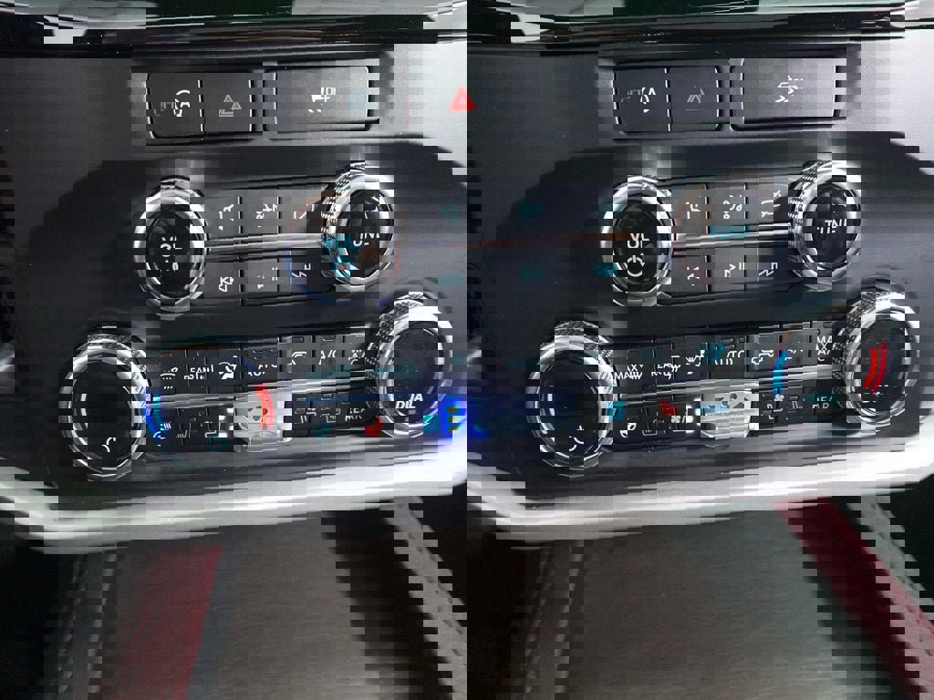 Certified 2024 Ford Expedition Limited image 12