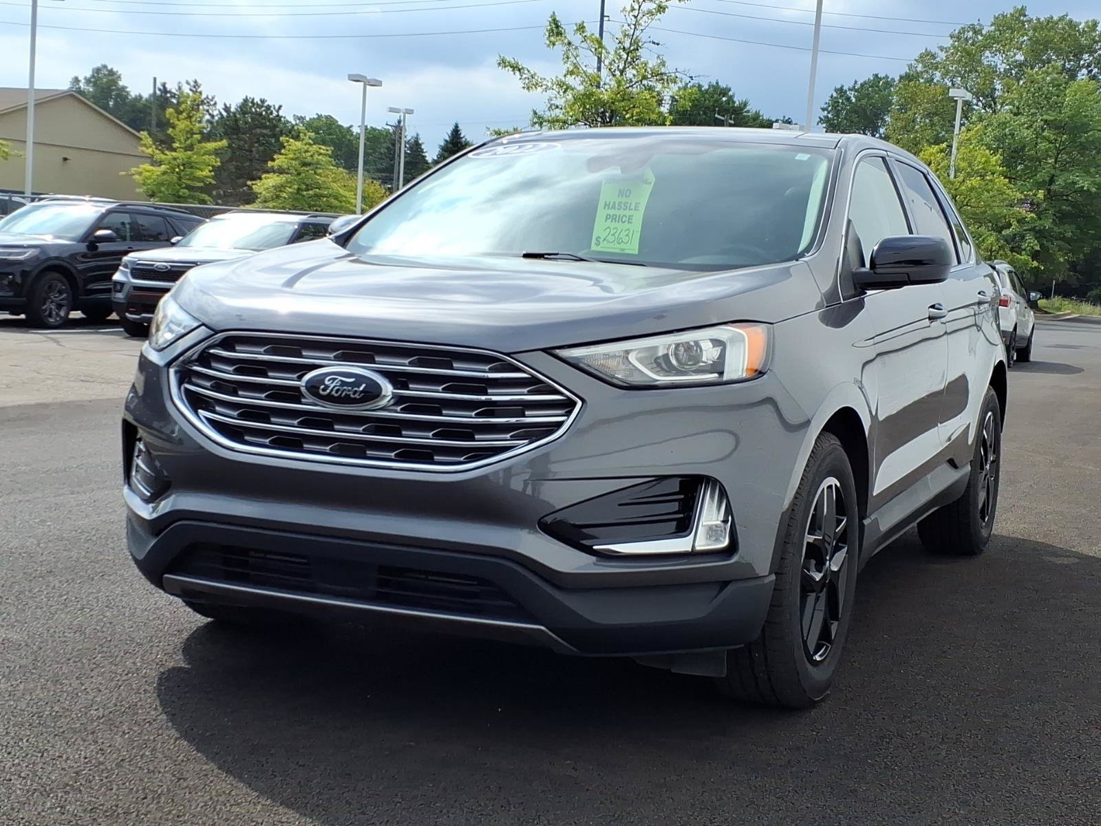 Certified 2022 Ford Edge SEL w/ Convenience Package AWD/4WD image 3