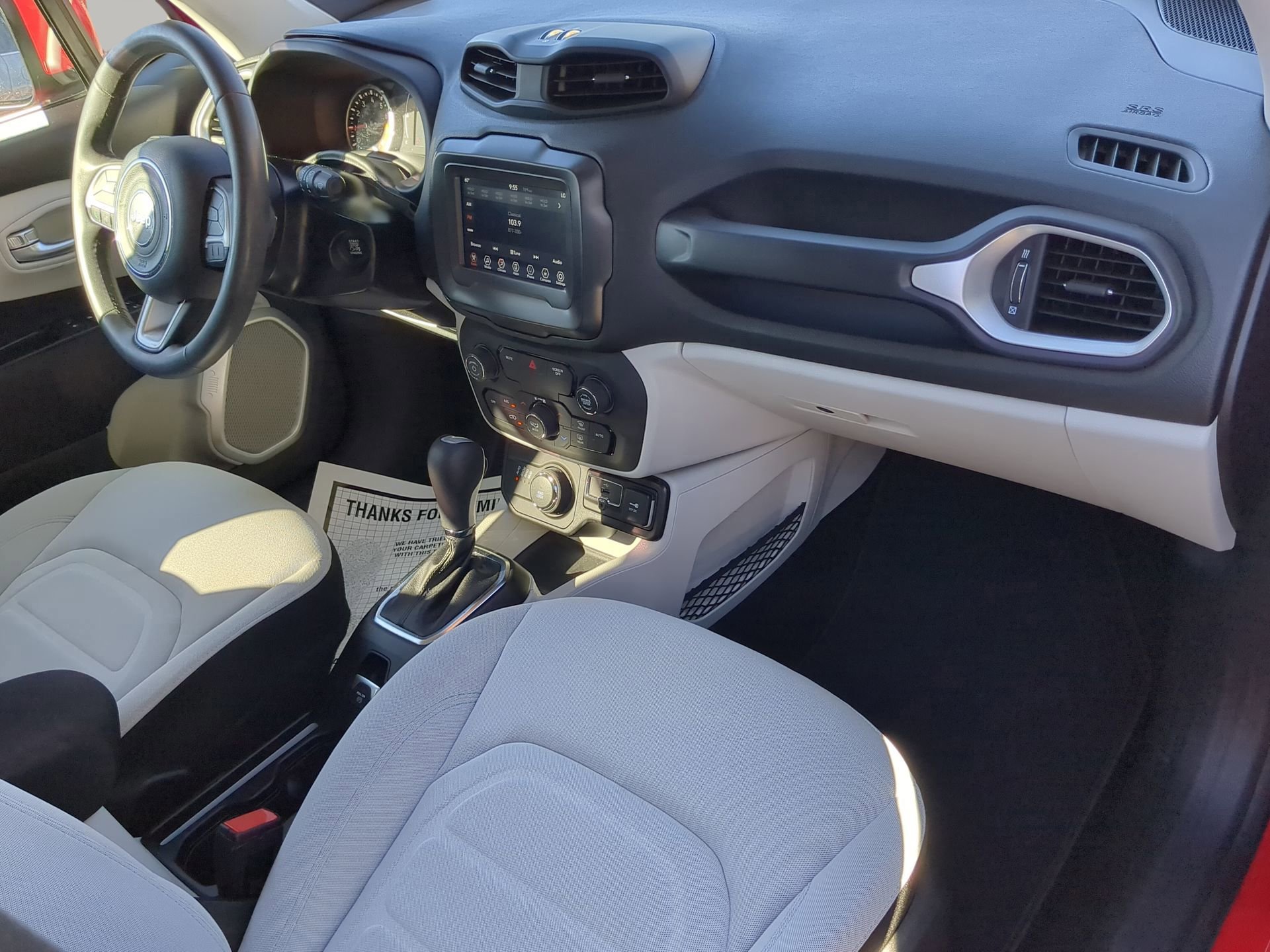 Used 2018 Jeep Renegade Latitude image 40