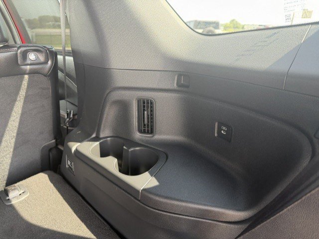 Used 2025 Honda Pilot Black Edition image 37