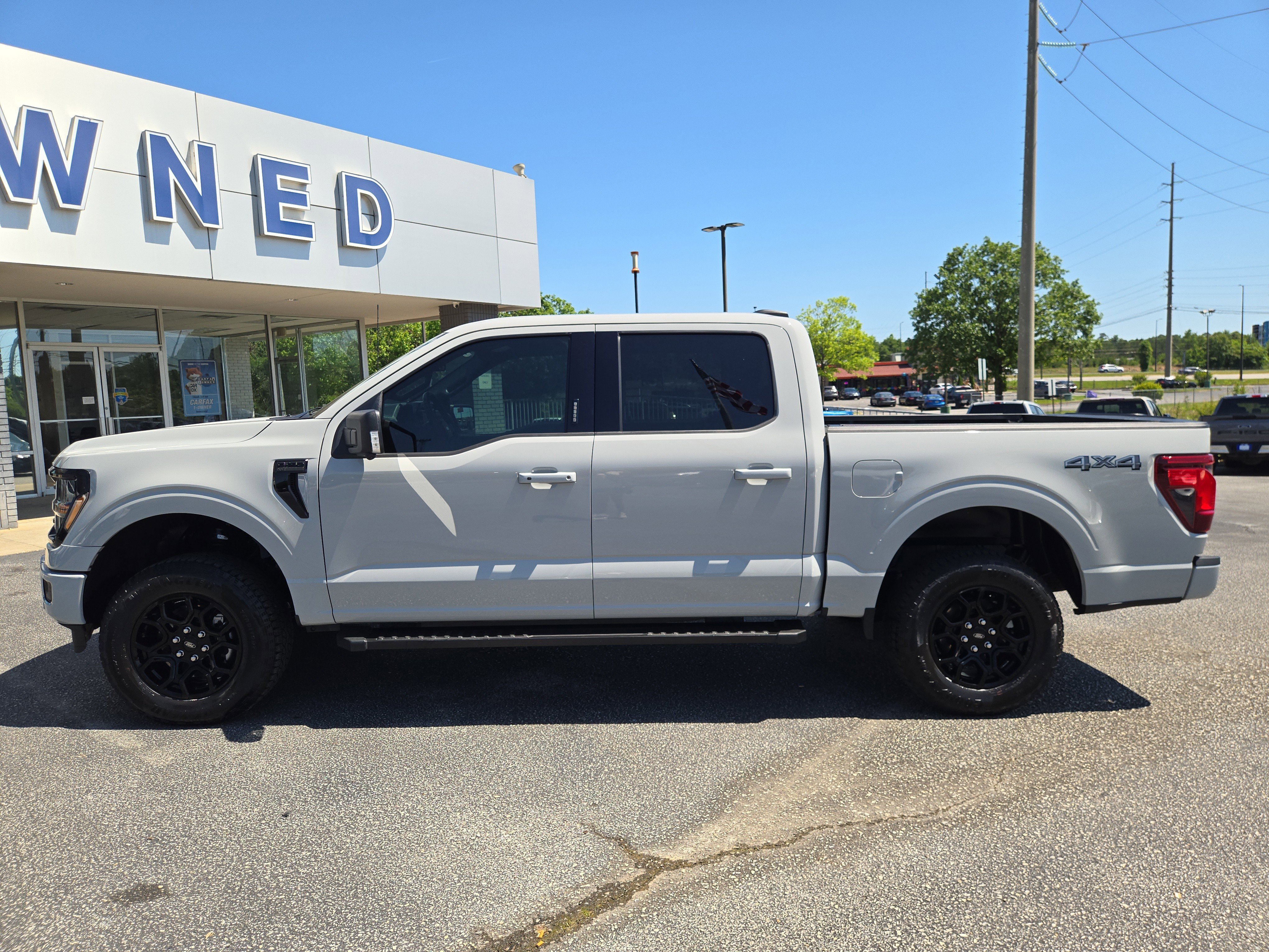 Certified 2024 Ford F150 XLT w/ Equipment Group 302A MID AWD/4WD image 11