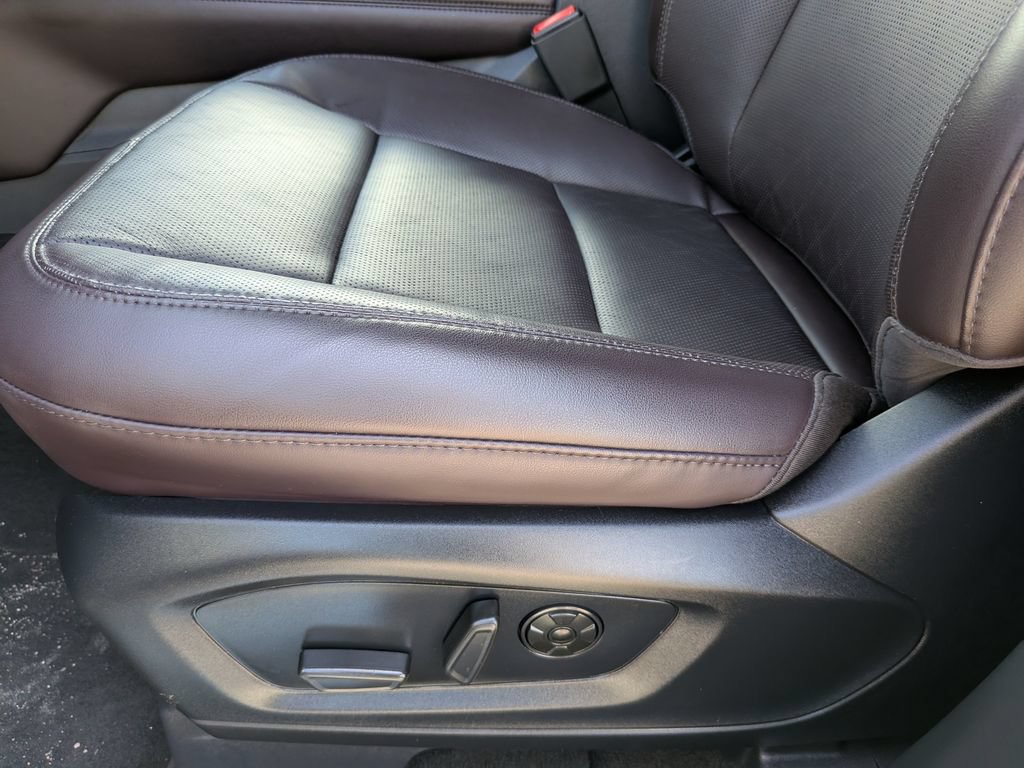 Certified 2026 Ford Explorer Platinum RWD image 20
