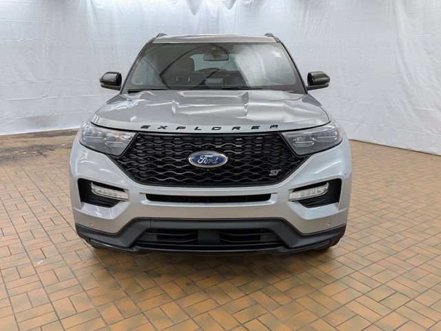 Certified 2022 Ford Explorer ST w/ Equipment Group 401A AWD/4WD image 2