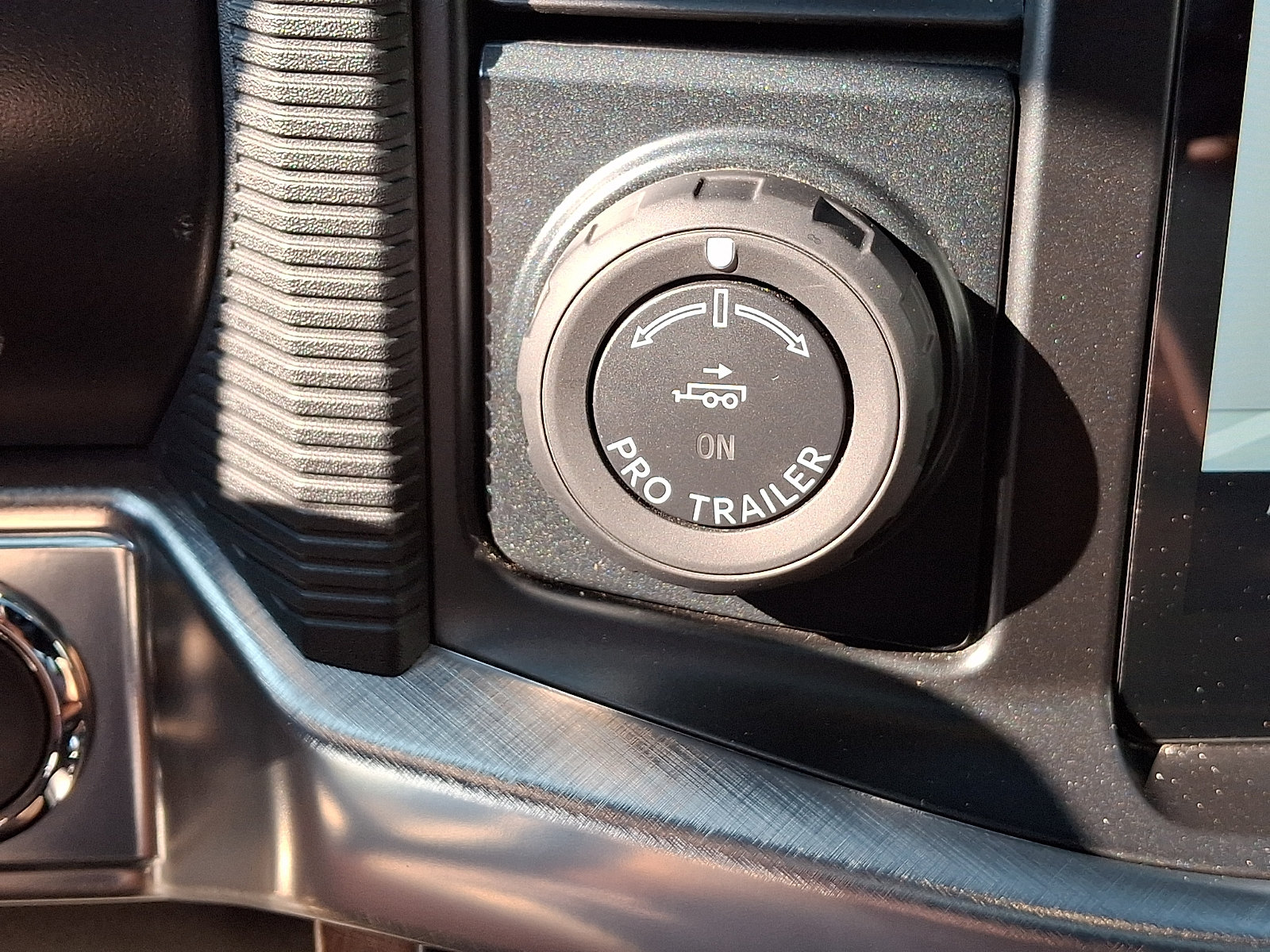 Certified 2025 Ford F150 King Ranch AWD/4WD image 27