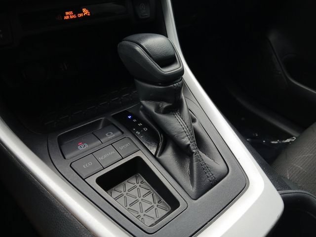 Used 2024 Toyota RAV4 XLE FWD image 7