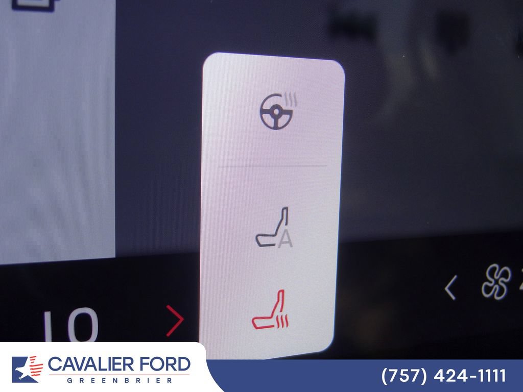 Certified 2026 Ford Expedition Active AWD/4WD image 36
